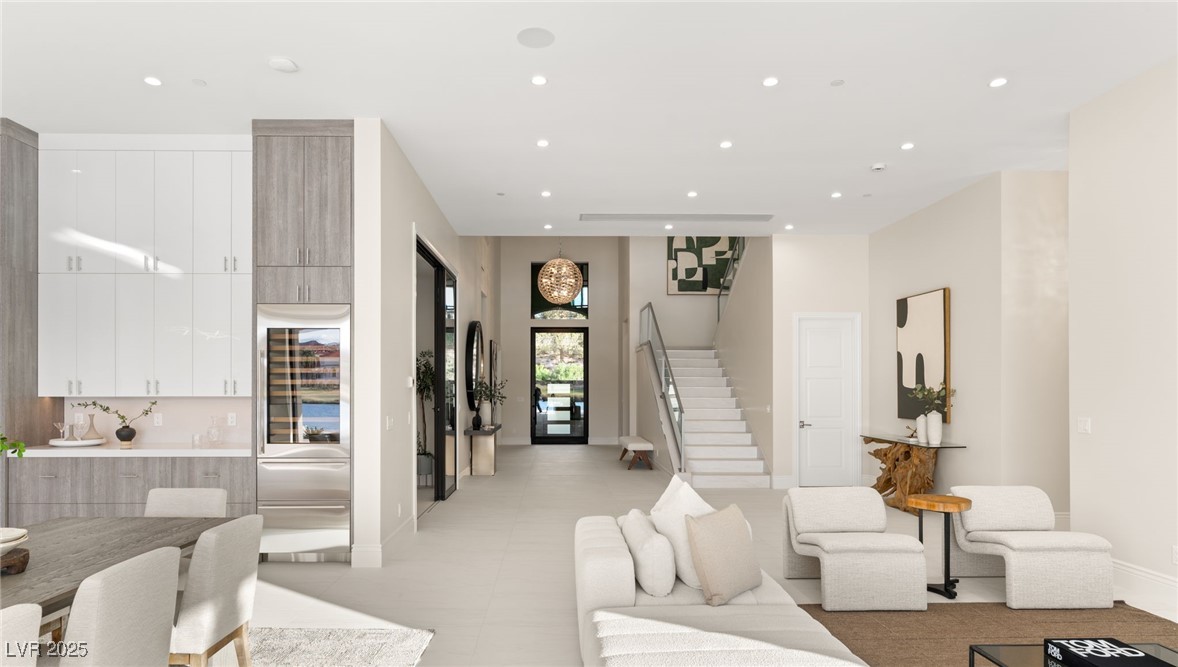 32 GRAND CORNICHE Drive