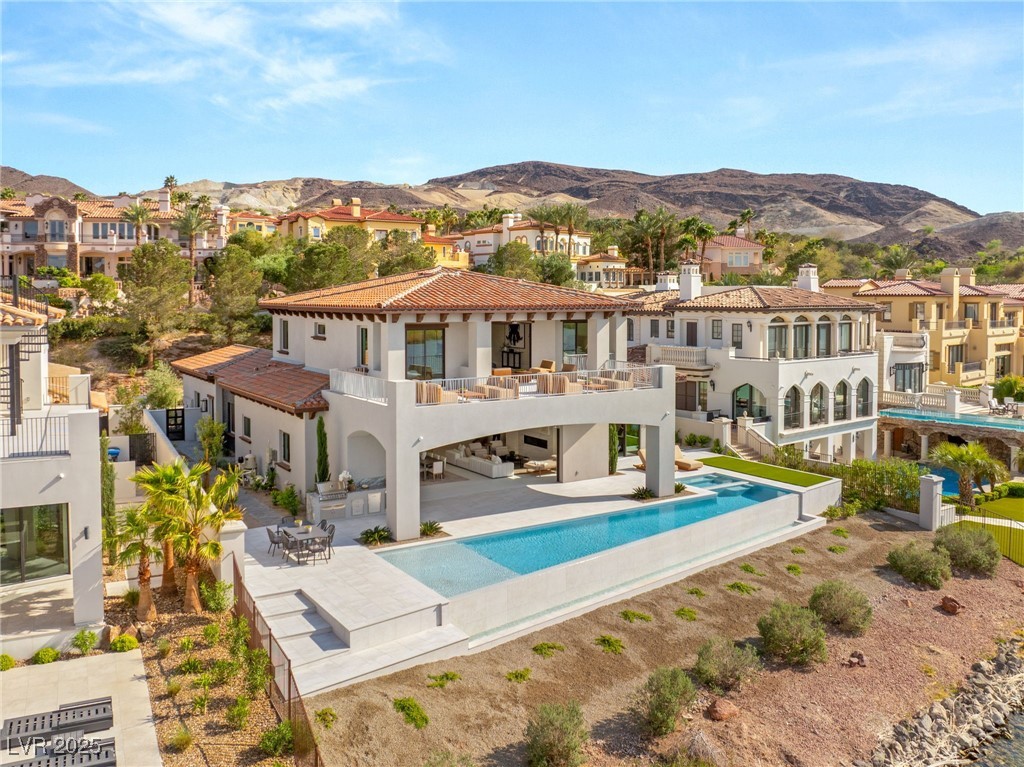 32 GRAND CORNICHE Drive