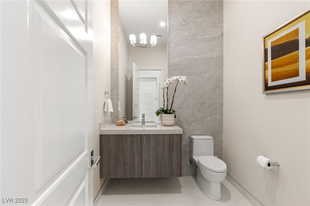 32 GRAND CORNICHE Drive