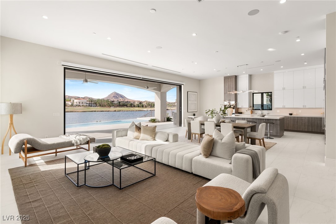 32 GRAND CORNICHE Drive