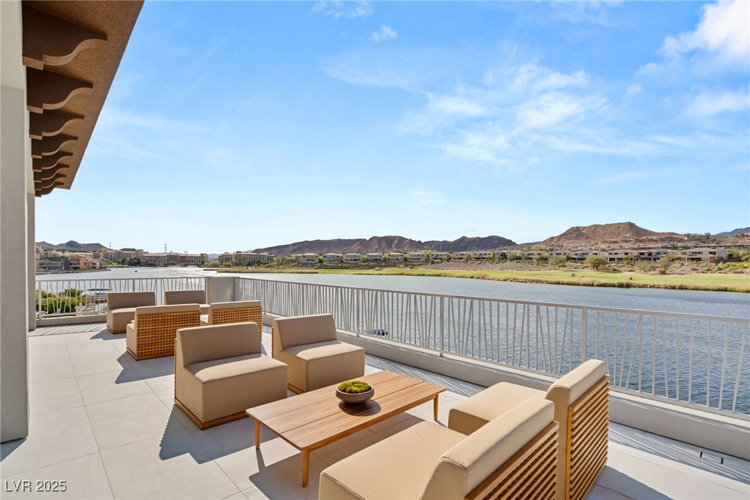 32 GRAND CORNICHE Drive