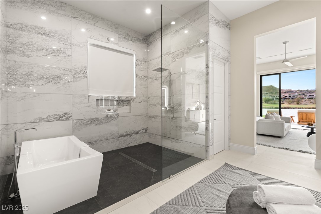 32 GRAND CORNICHE Drive