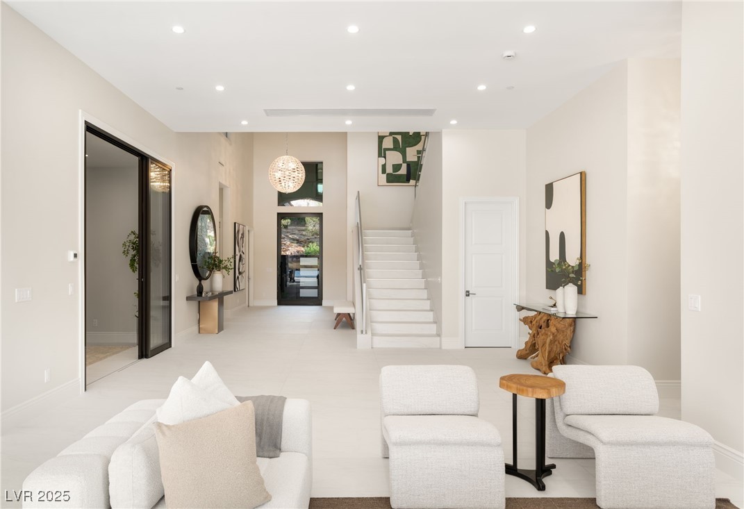 32 GRAND CORNICHE Drive