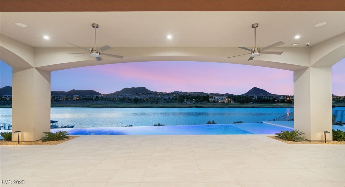 32 GRAND CORNICHE Drive