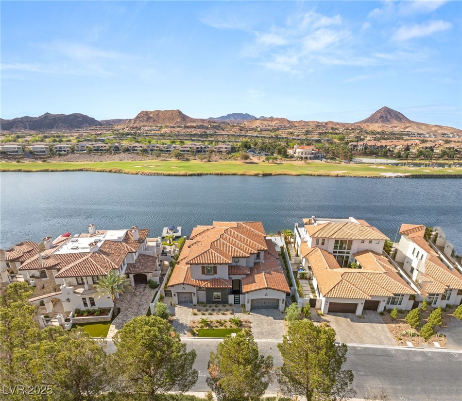 32 GRAND CORNICHE Drive