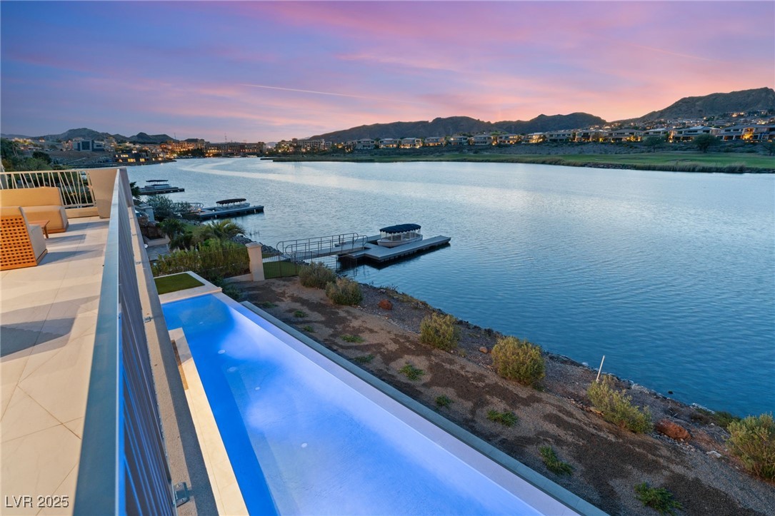 32 GRAND CORNICHE Drive