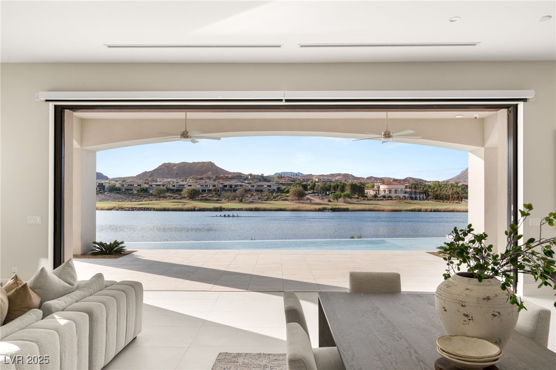 32 GRAND CORNICHE Drive