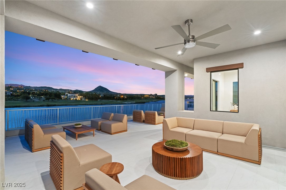 32 GRAND CORNICHE Drive