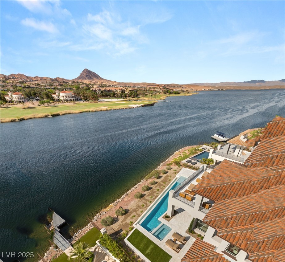 32 GRAND CORNICHE Drive