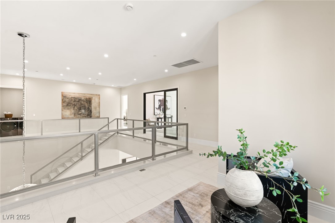 32 GRAND CORNICHE Drive