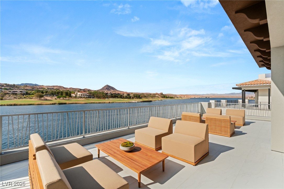 32 GRAND CORNICHE Drive