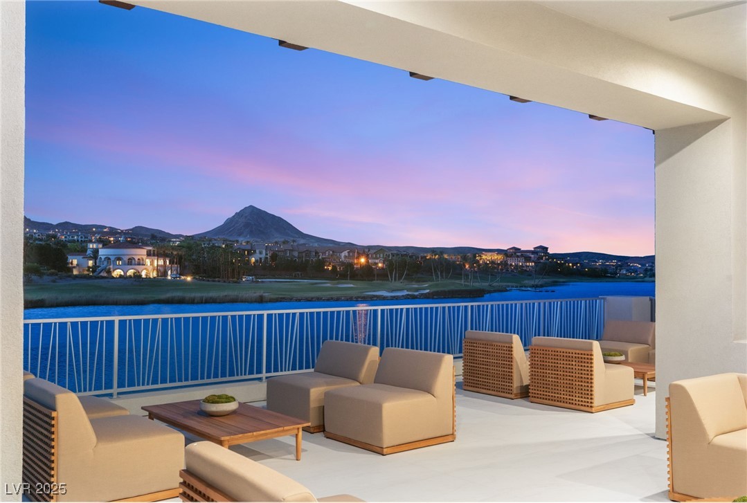 32 GRAND CORNICHE Drive