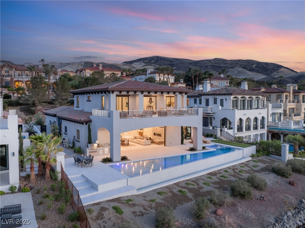 32 GRAND CORNICHE Drive