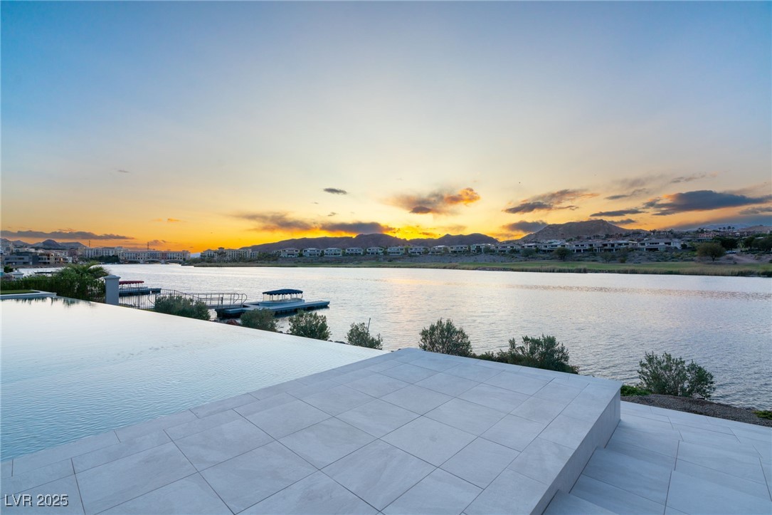 32 GRAND CORNICHE Drive