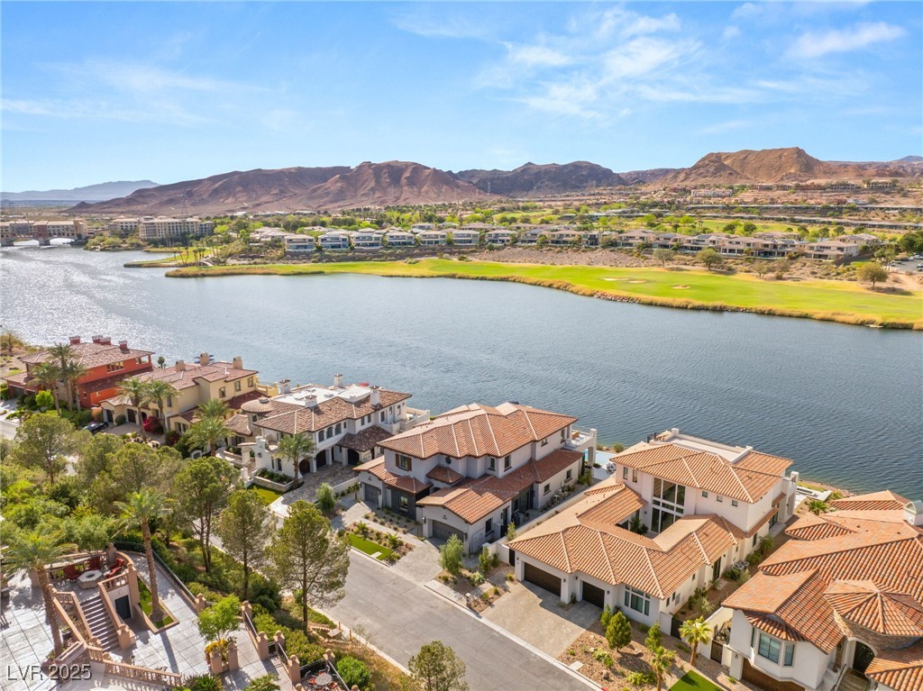 32 GRAND CORNICHE Drive