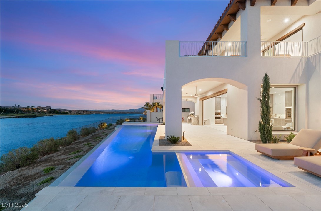 32 GRAND CORNICHE Drive