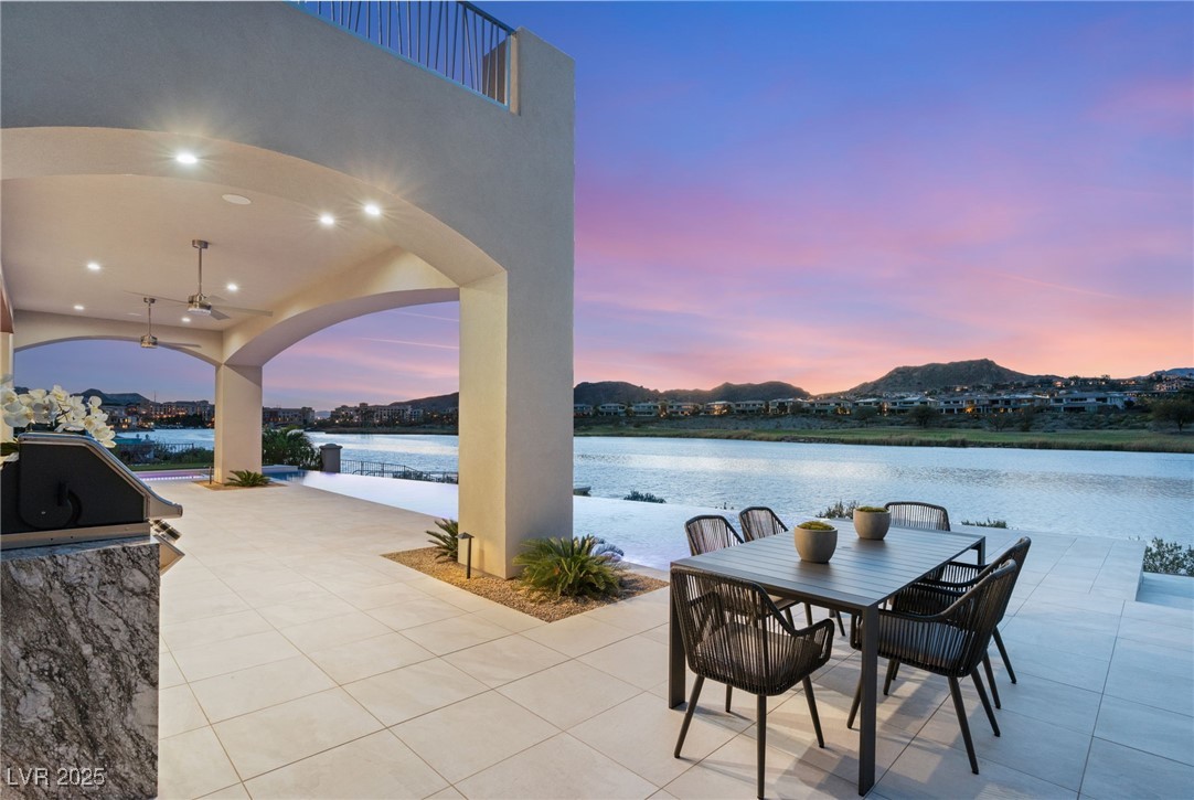 32 GRAND CORNICHE Drive
