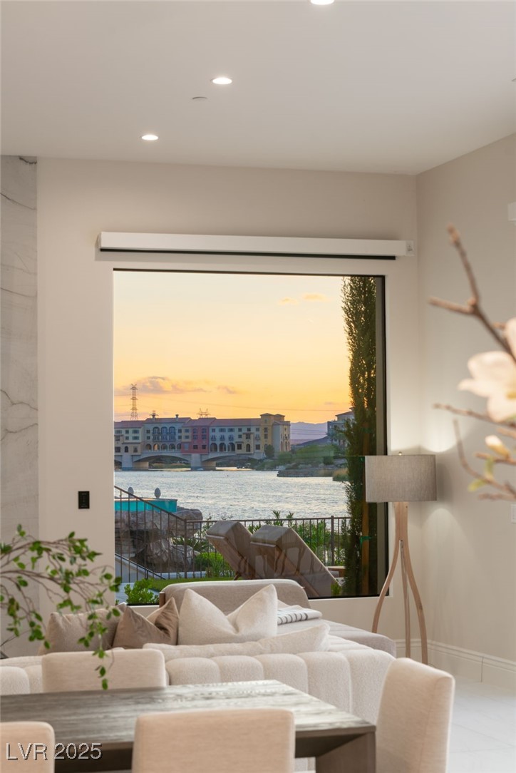 32 GRAND CORNICHE Drive