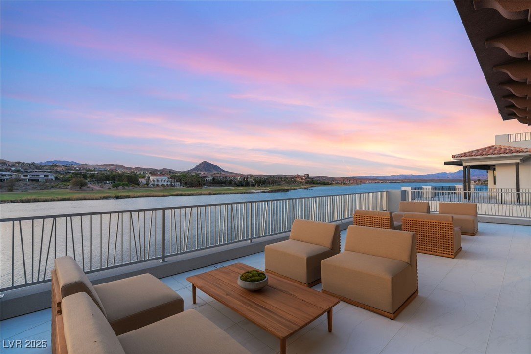32 GRAND CORNICHE Drive