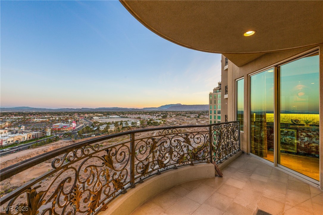 9101 Alta Drive 1205