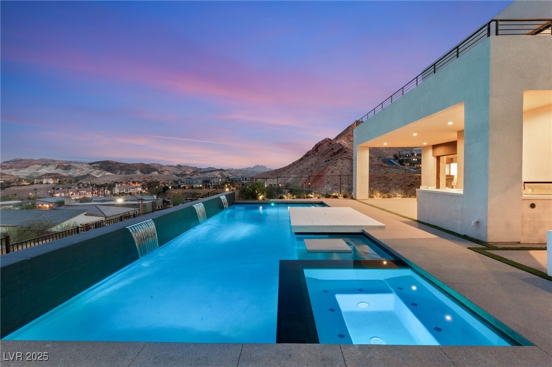 10 SAND STAR Lane