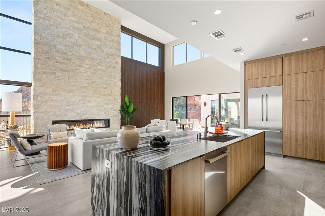 10 SAND STAR Lane