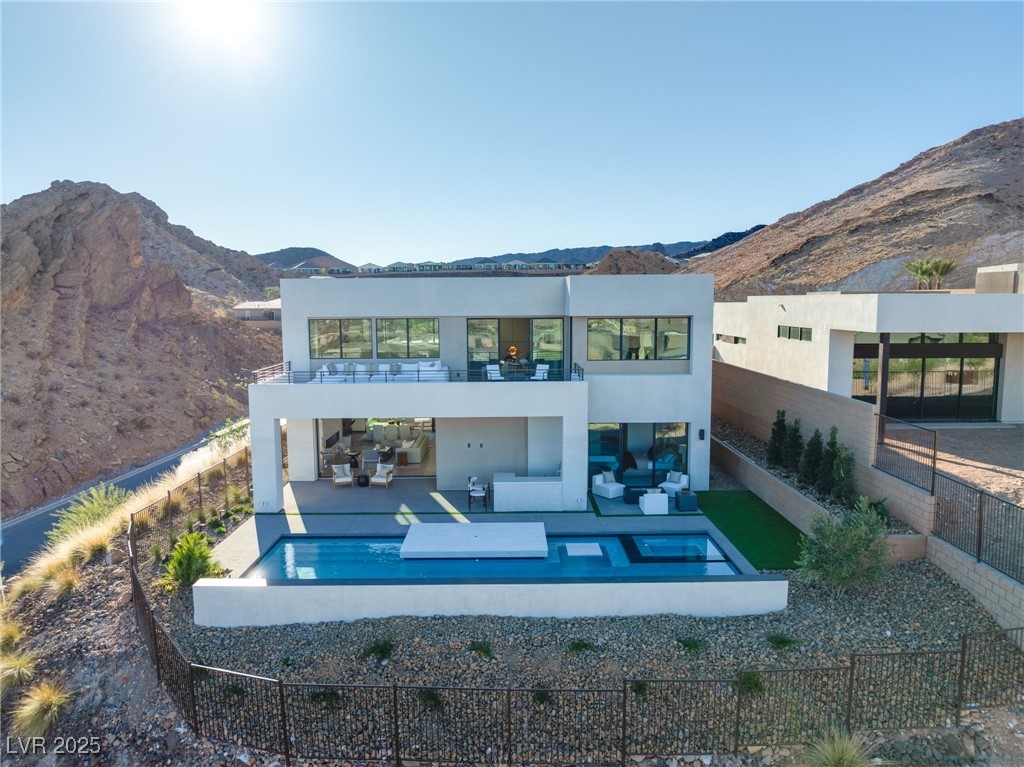 10 SAND STAR Lane