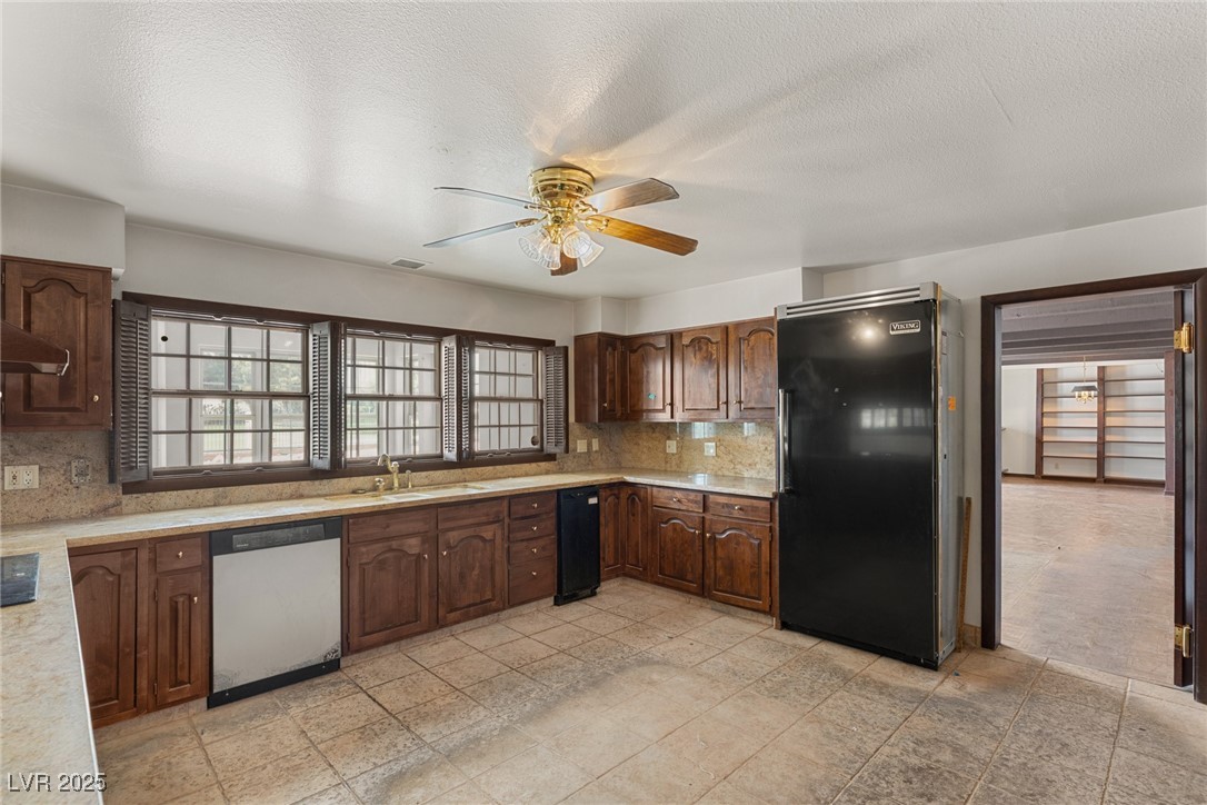 3207 BEL AIR Drive