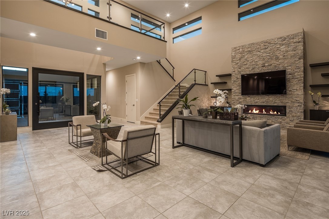 18 GARDEN RAIN Drive