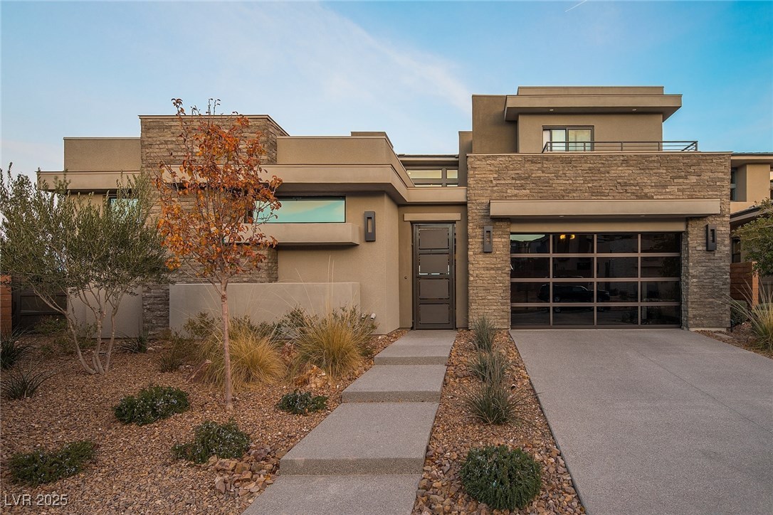 18 GARDEN RAIN Drive