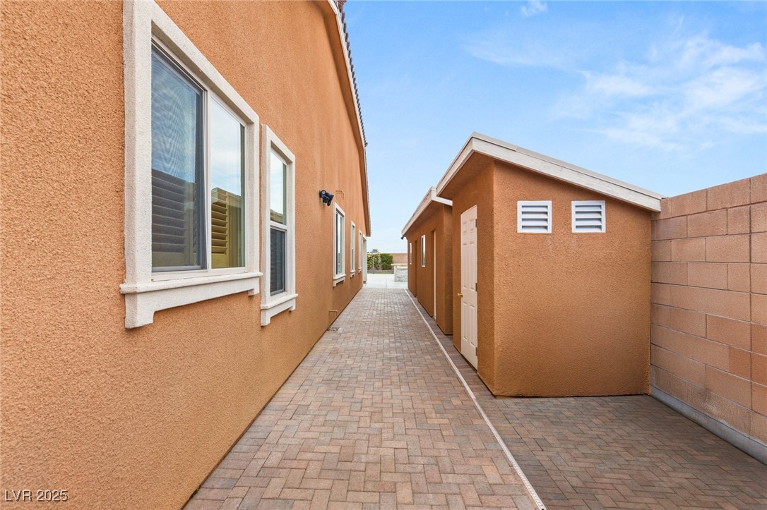 9096 BECKET RANCH Court
