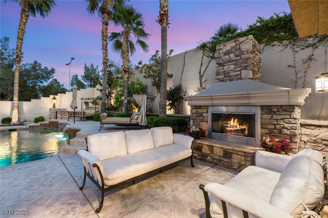 8801 ROZETTA Court