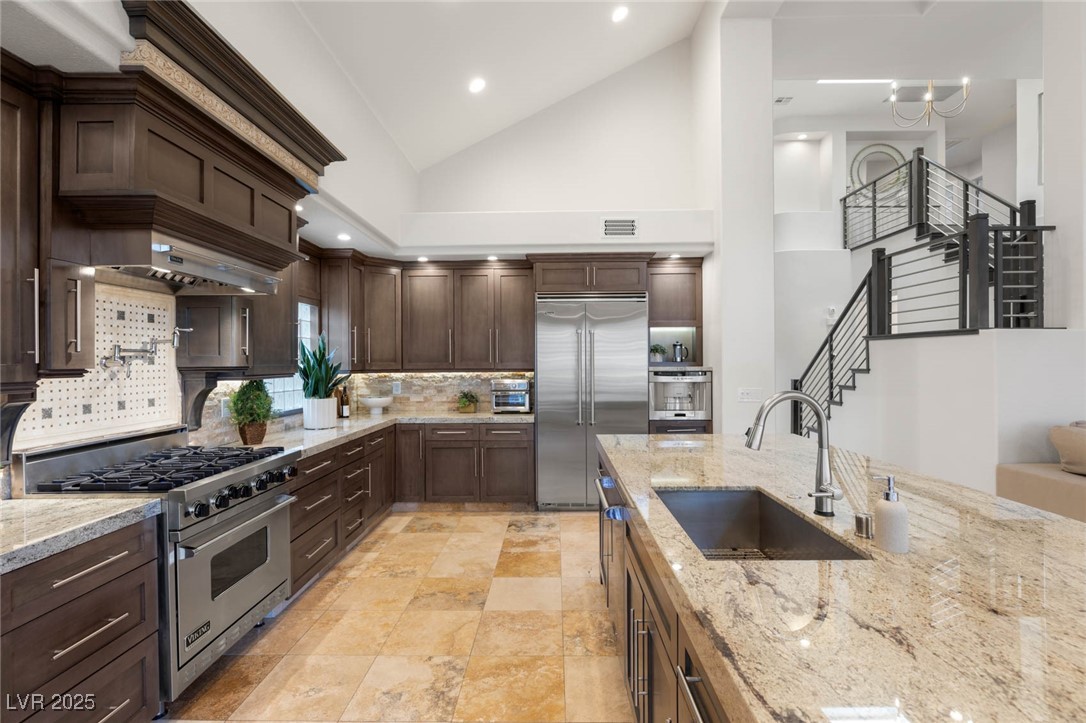 8801 ROZETTA Court