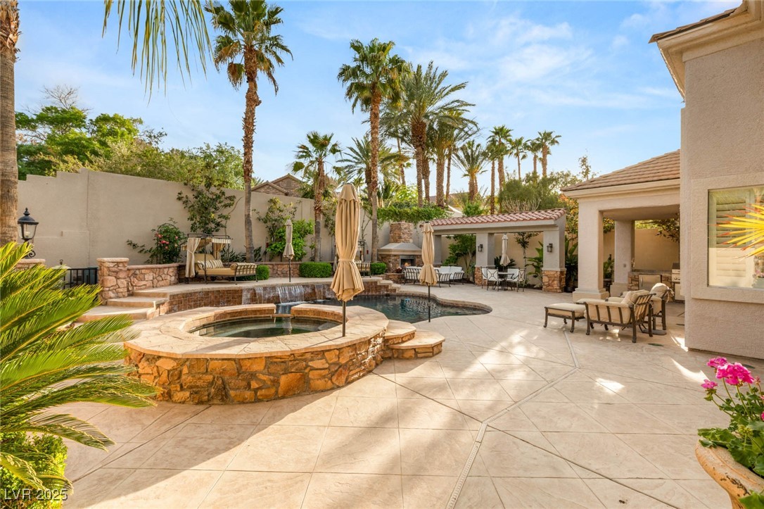 8801 ROZETTA Court