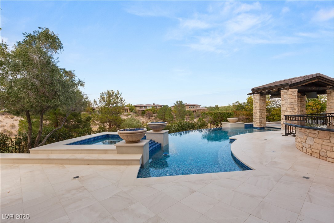 34 Meadowhawk Lane