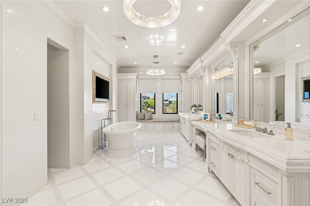 34 Meadowhawk Lane