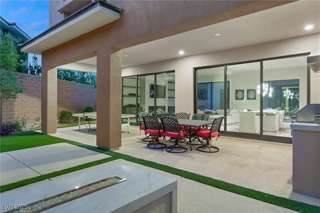 19 GARDEN RAIN Drive