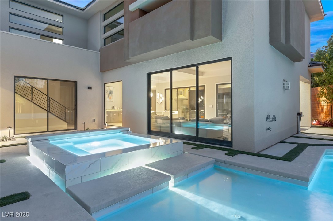 19 GARDEN RAIN Drive