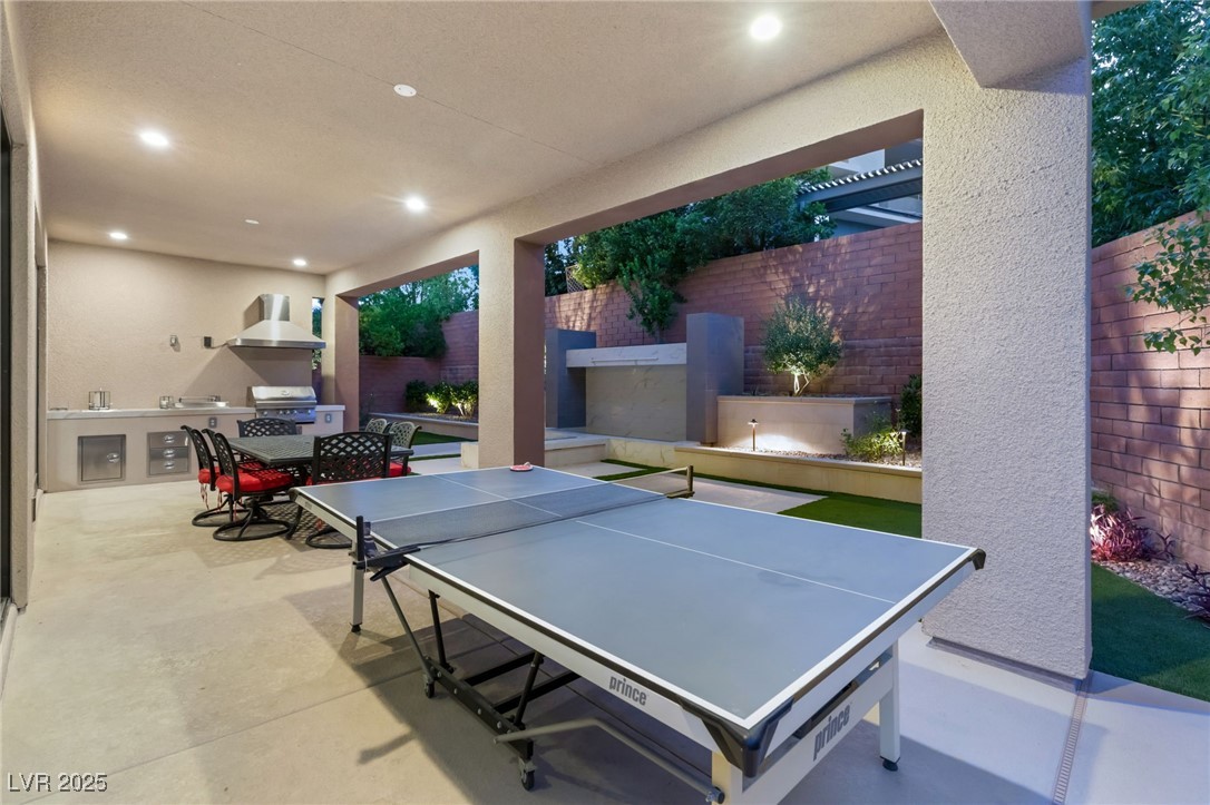 19 GARDEN RAIN Drive