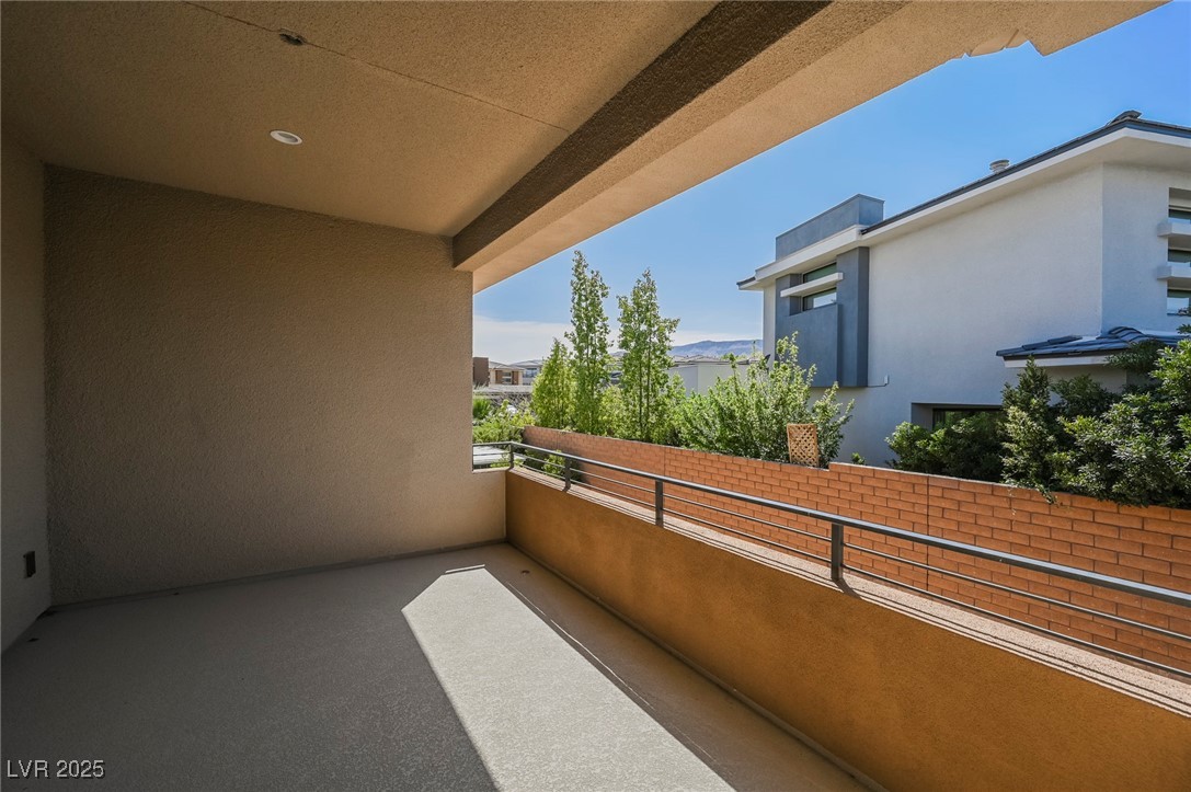 19 GARDEN RAIN Drive