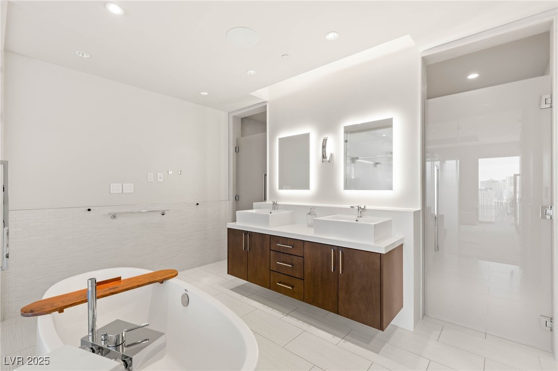 3750 LAS VEGAS Boulevard 3006