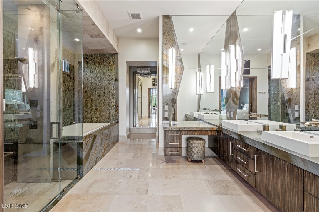 8 Meadowhawk Lane