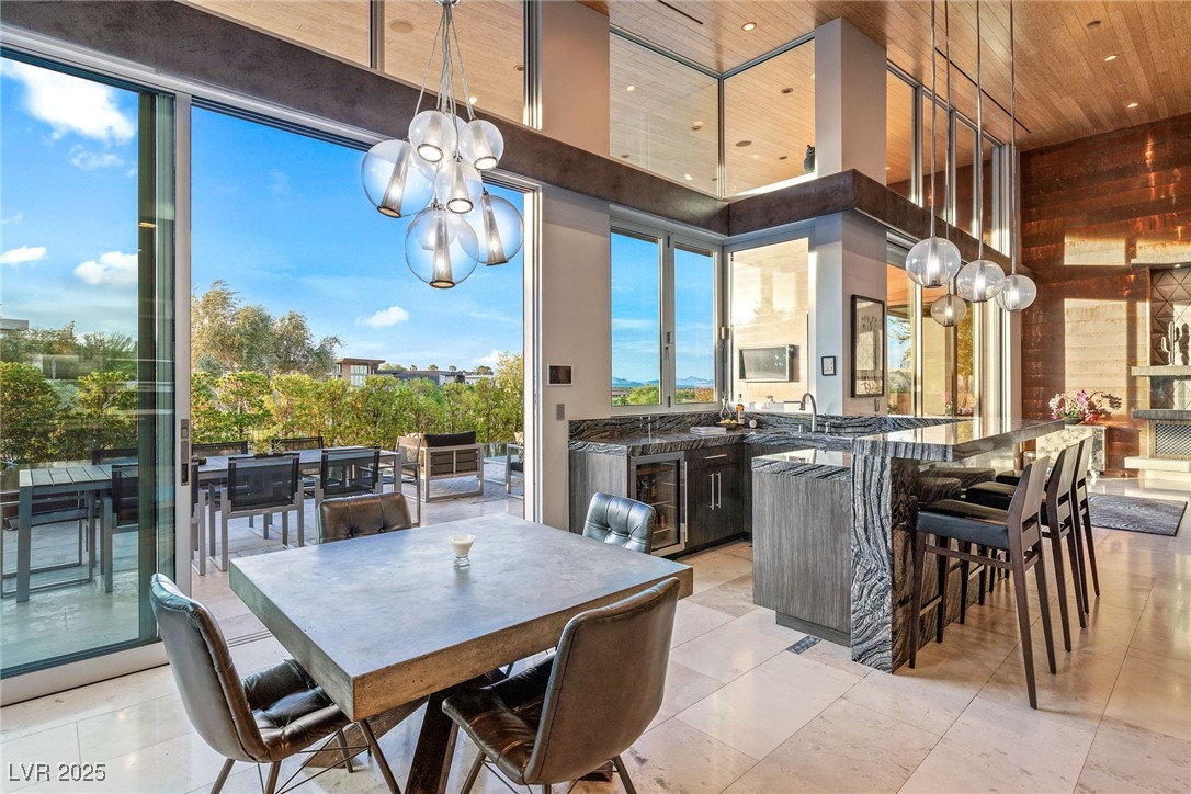 8 Meadowhawk Lane