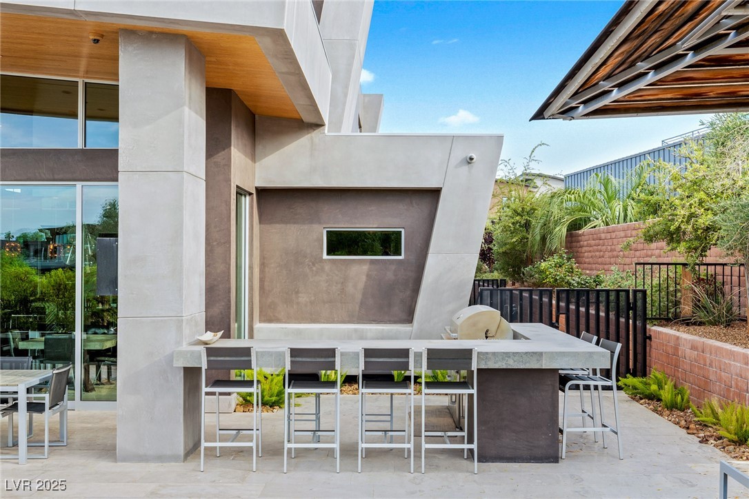 8 Meadowhawk Lane