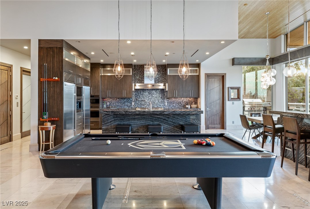 8 Meadowhawk Lane