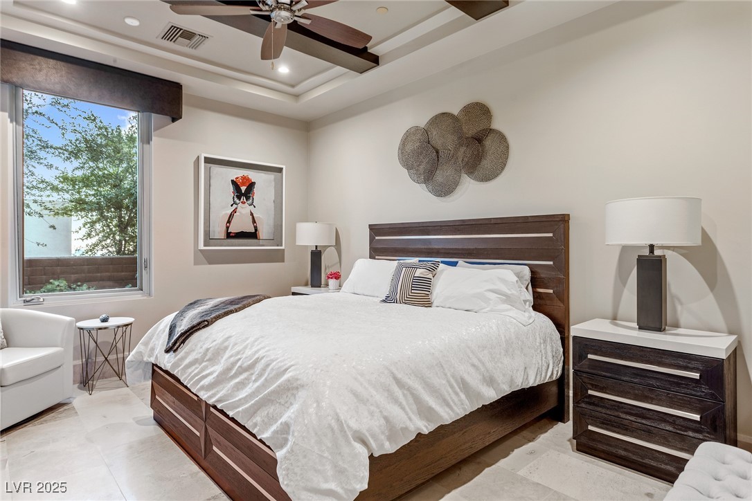 8 Meadowhawk Lane