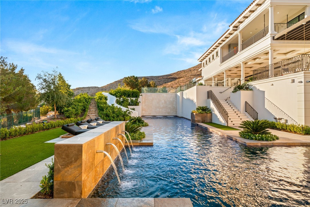 48 Augusta Canyon Way