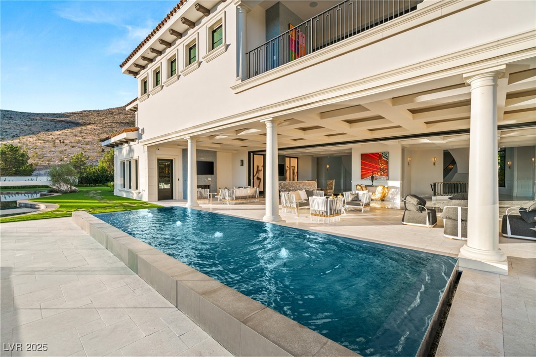 48 Augusta Canyon Way
