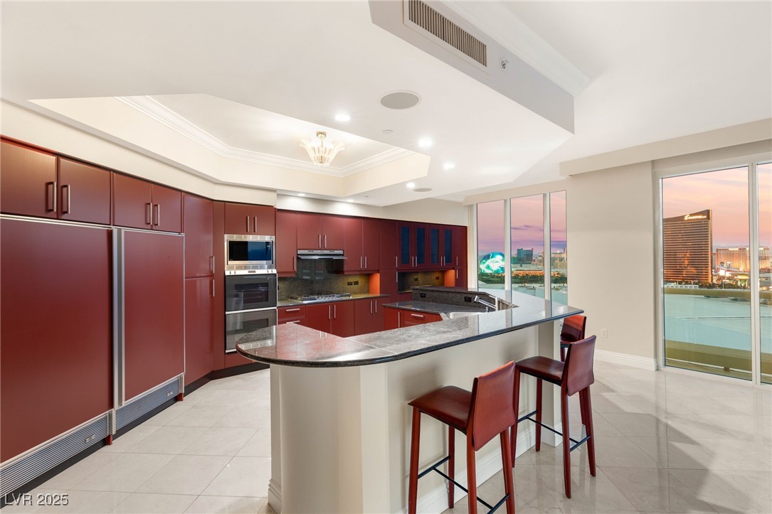 2747 Paradise Road 2704