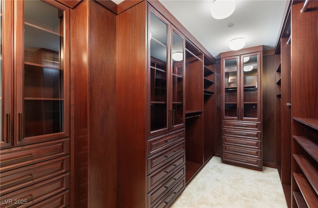 2747 Paradise Road 2704